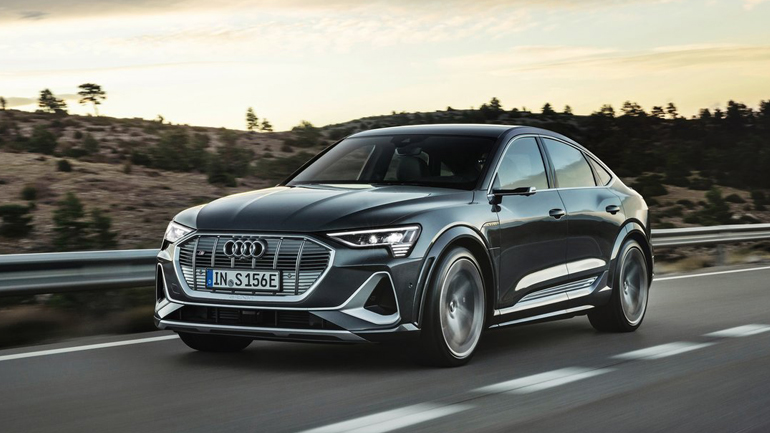 Τετρακίνητα, πανίσχυρα και απολαυστικά τα Audi e tron S και e tron S Sportback